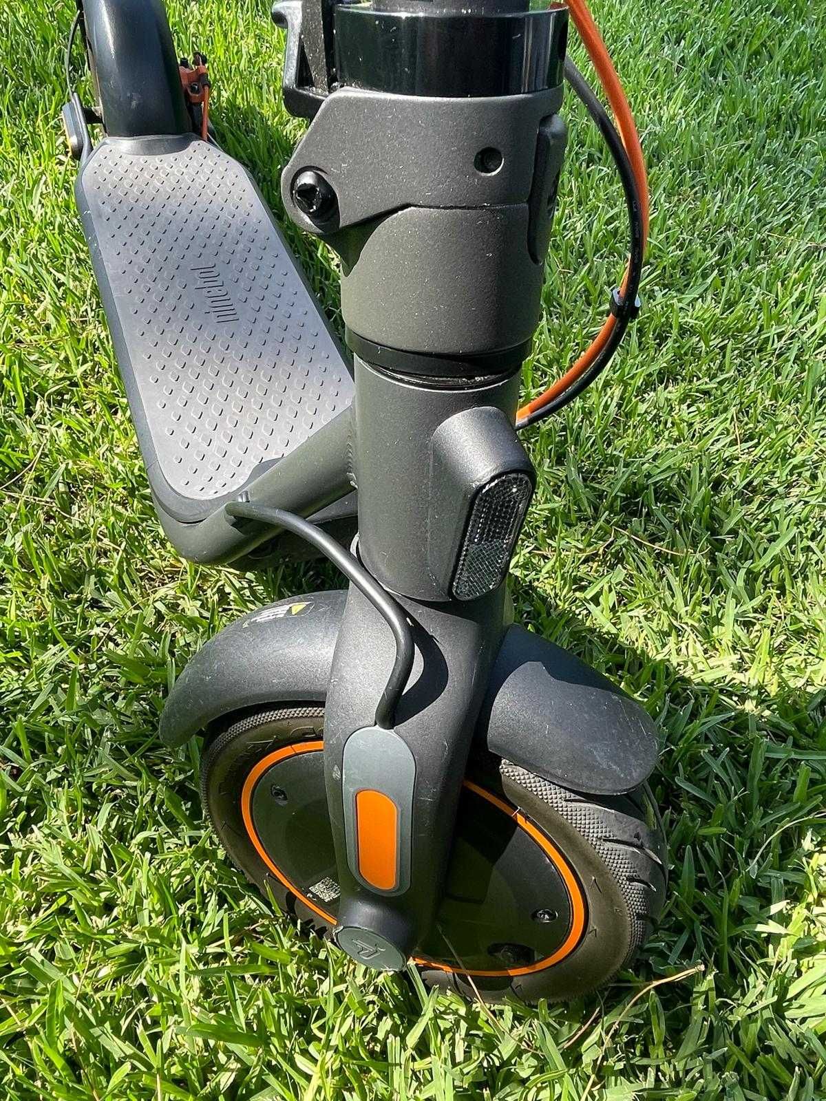 Trotinete F40E em bom estado