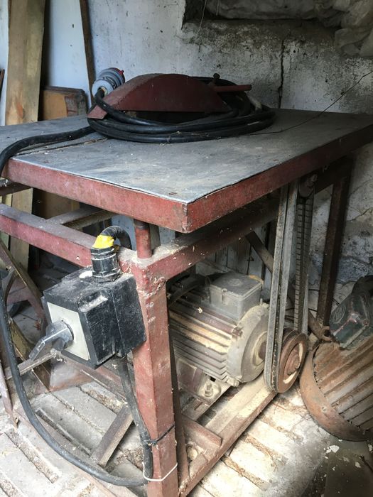 Piła Krajzega silnik 4,5 KW