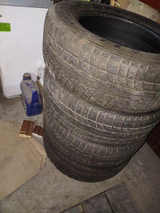 Шини 215 65 r16  7,5мм