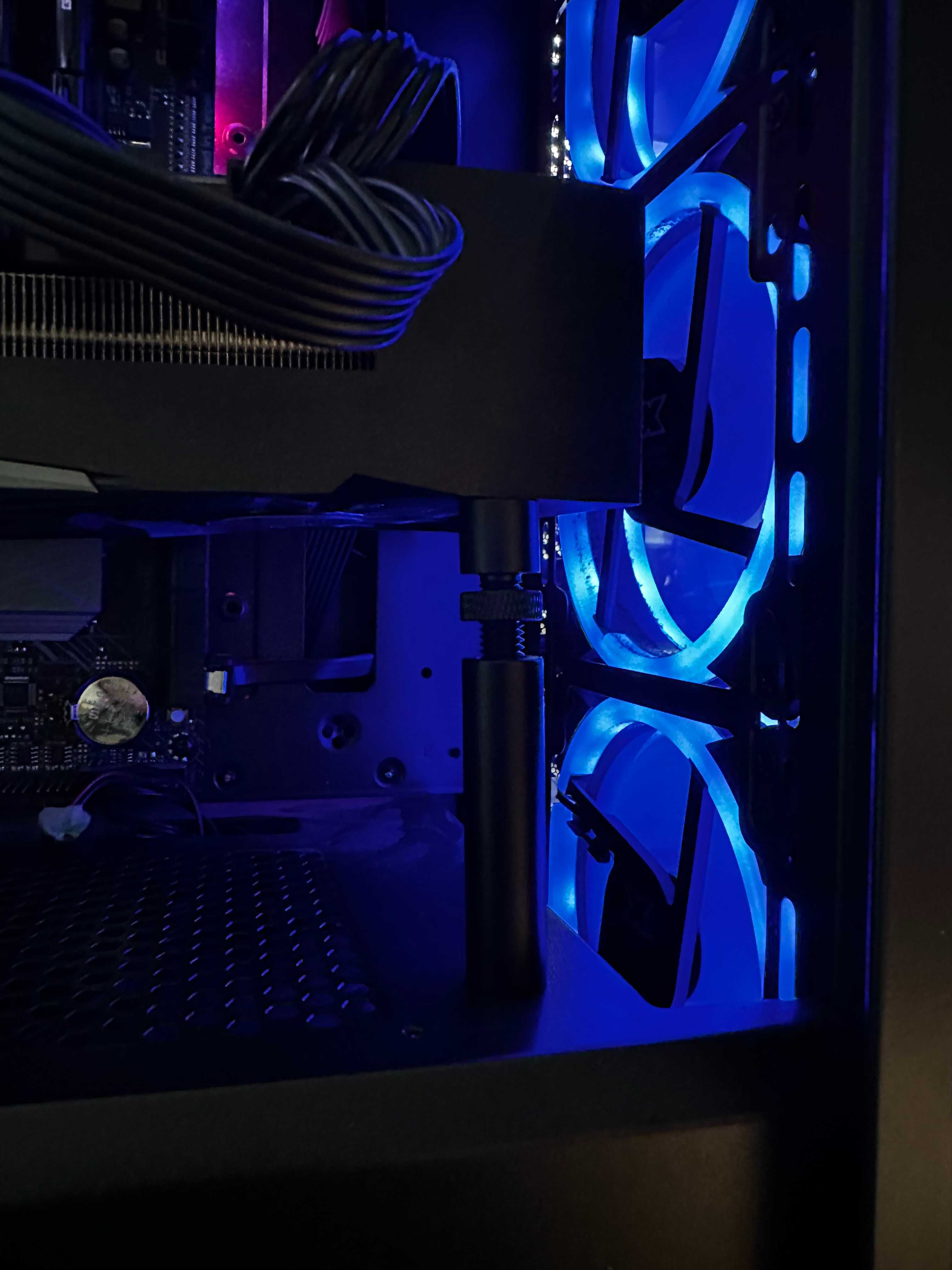 Komputer Gamingowy + Monitor, GeForce RTX 3070 Ti + Intel i5-12600KF