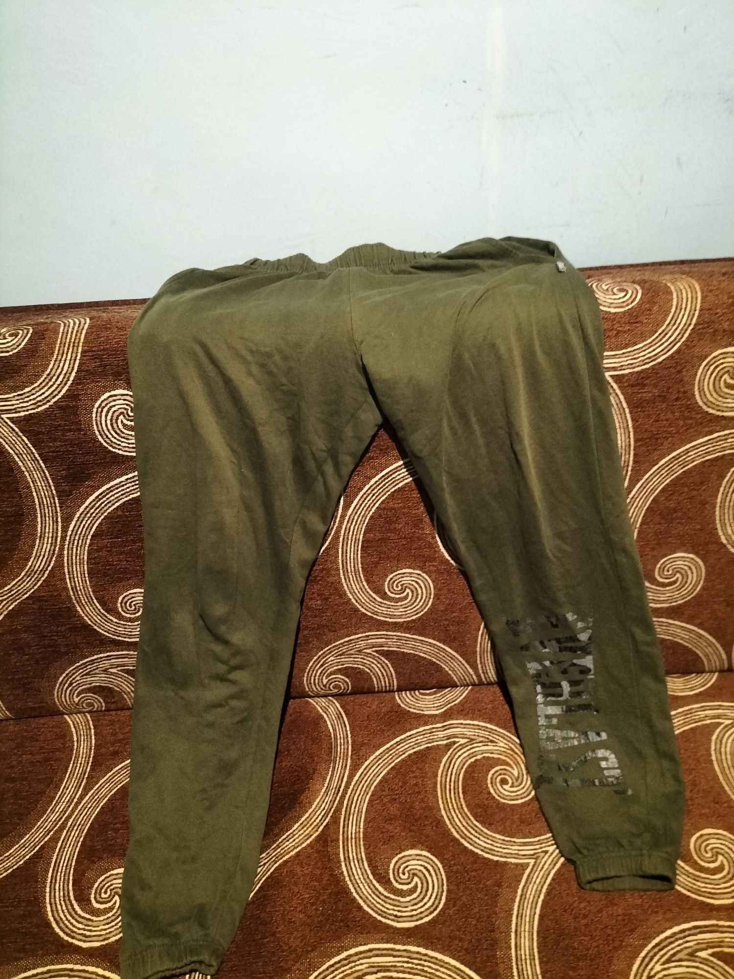 zielone spodnie dresowe