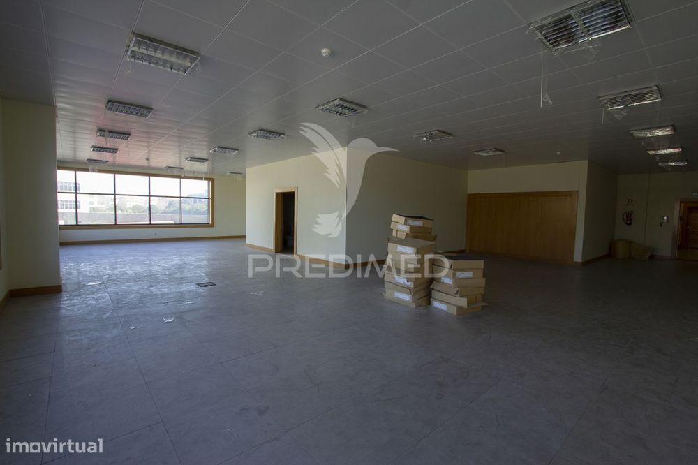 Centro de escritorios na Beloura / Sintra