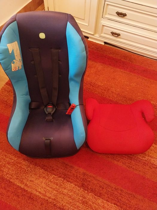 Cadeira e banco de criança