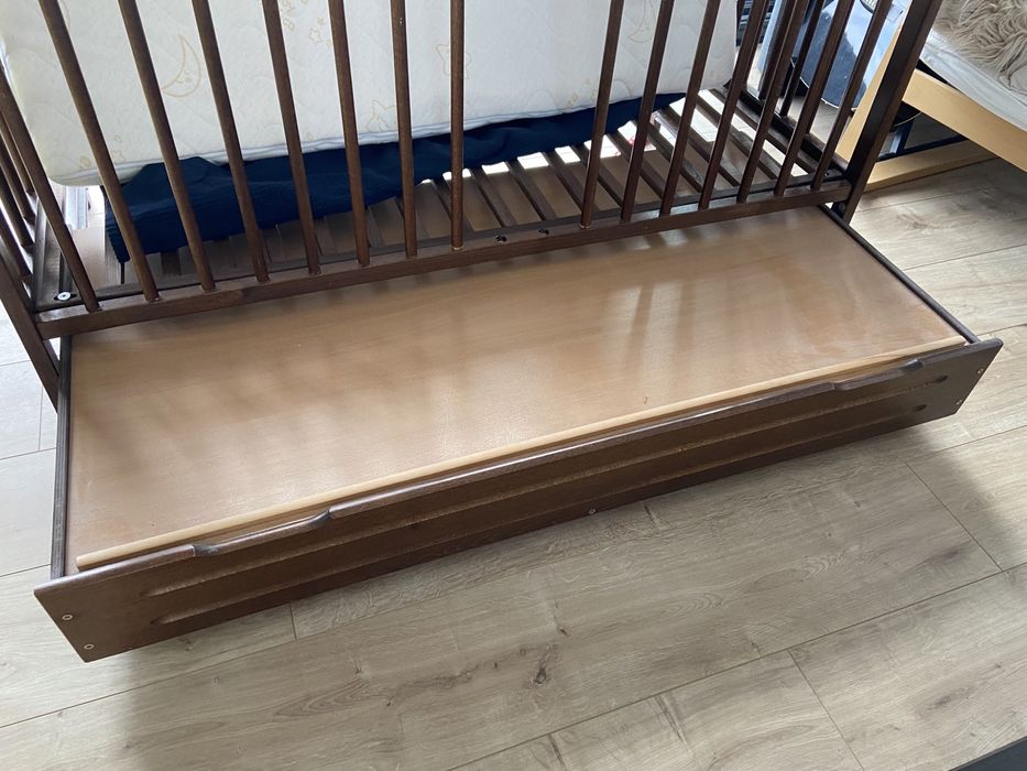 Łóżeczko niemowlęce i materac lateksowy Hevea