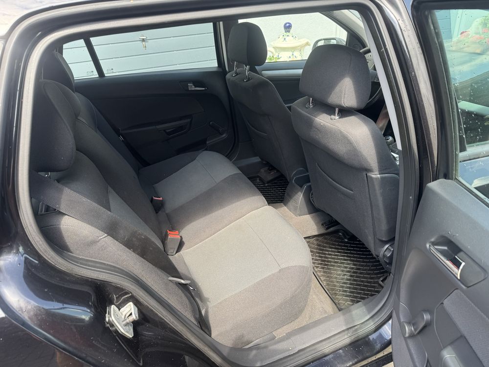 Opel Astra H 1.6 105 KM sprowadzony 2007 zarejestrowany klima