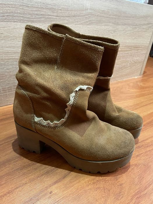 Botas Camurça com renda