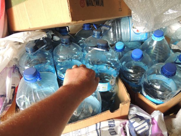 Butelki plastik poj 5l do wody  lub na ogórki darmo