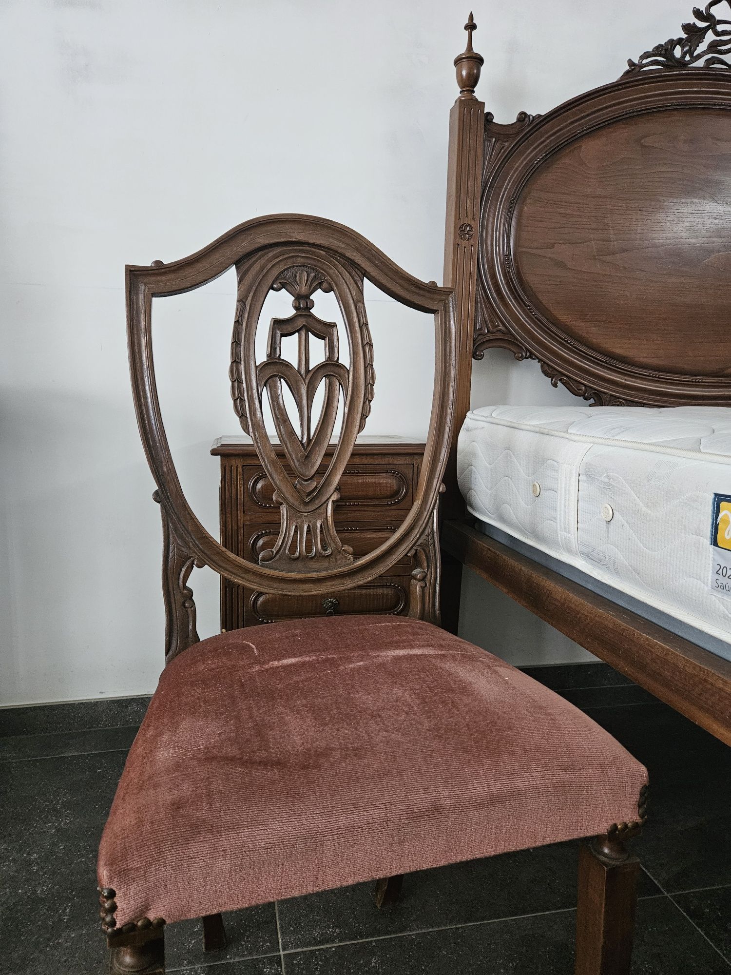 Mobilia completa de quarto Dona Maria