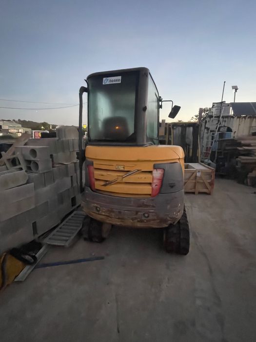 Giratoria volvo EC 27C 2011