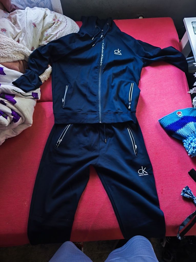 Dresy Calvin Klein