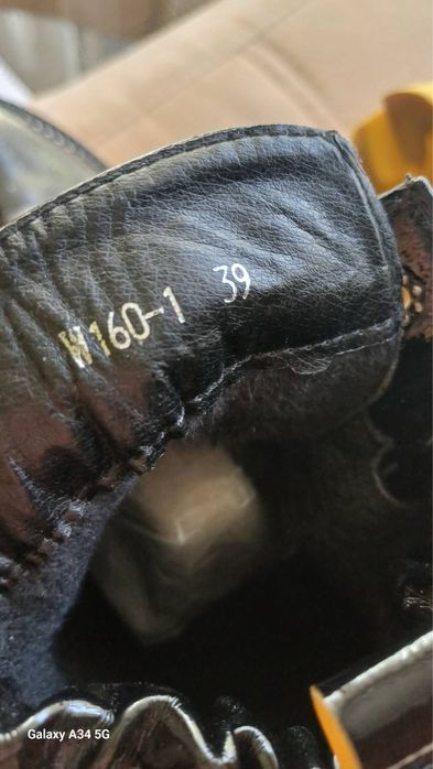 Продам жіночі осінні черевики, 39р.