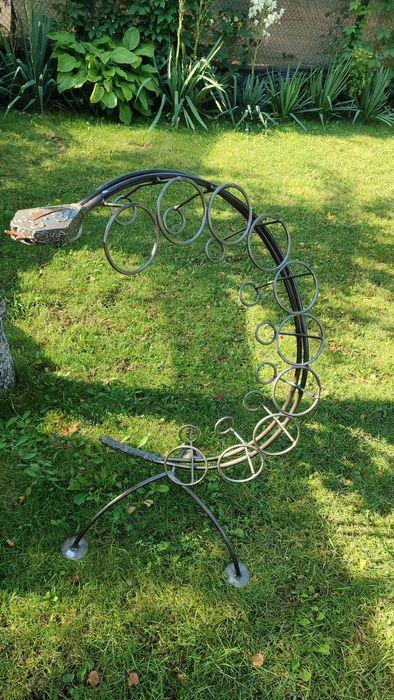 Стойка кованая  для вина