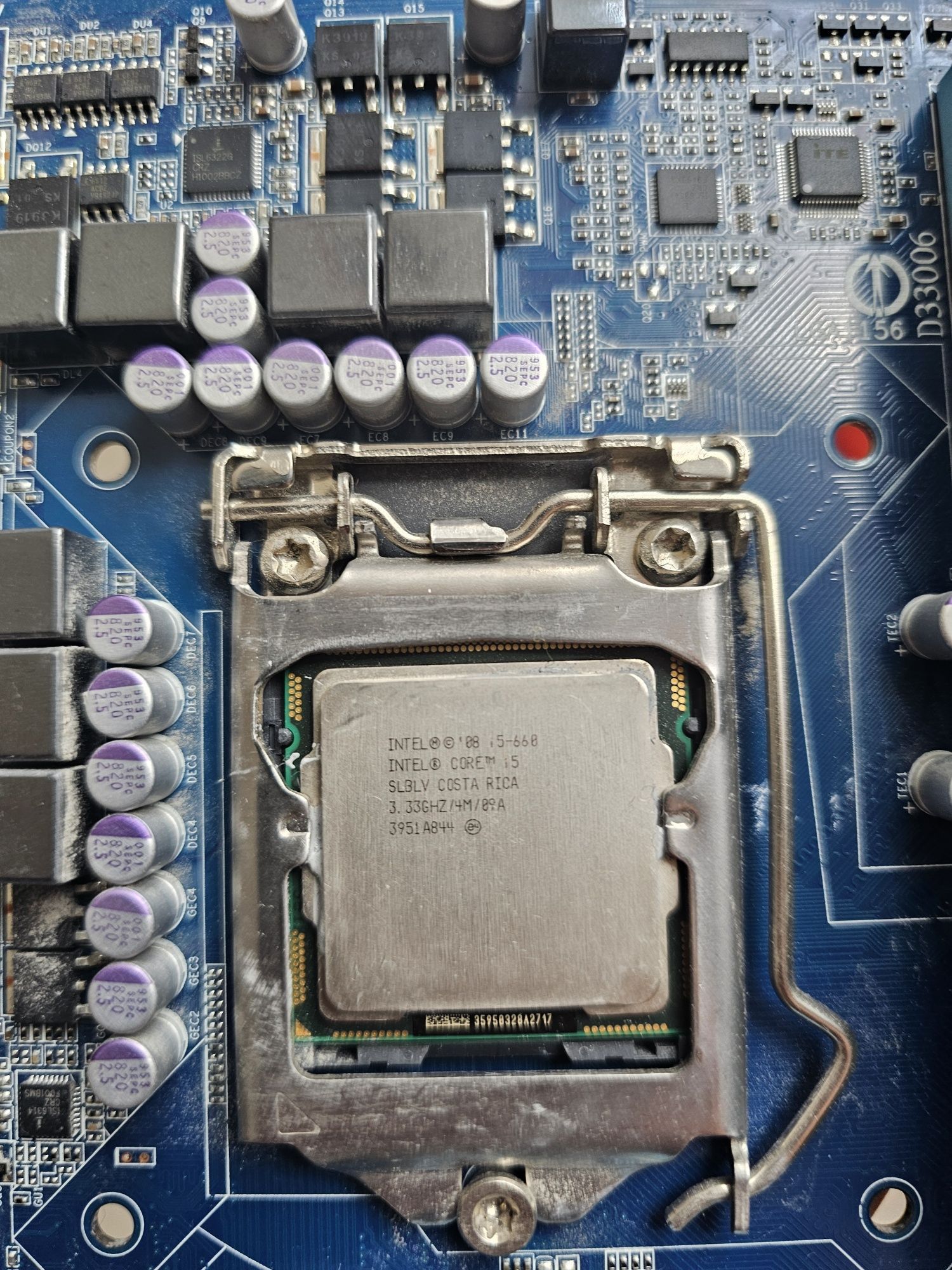 Procesor i5 płyta główna + 8Gb ram + stacja dyskietek+ karta graficzna