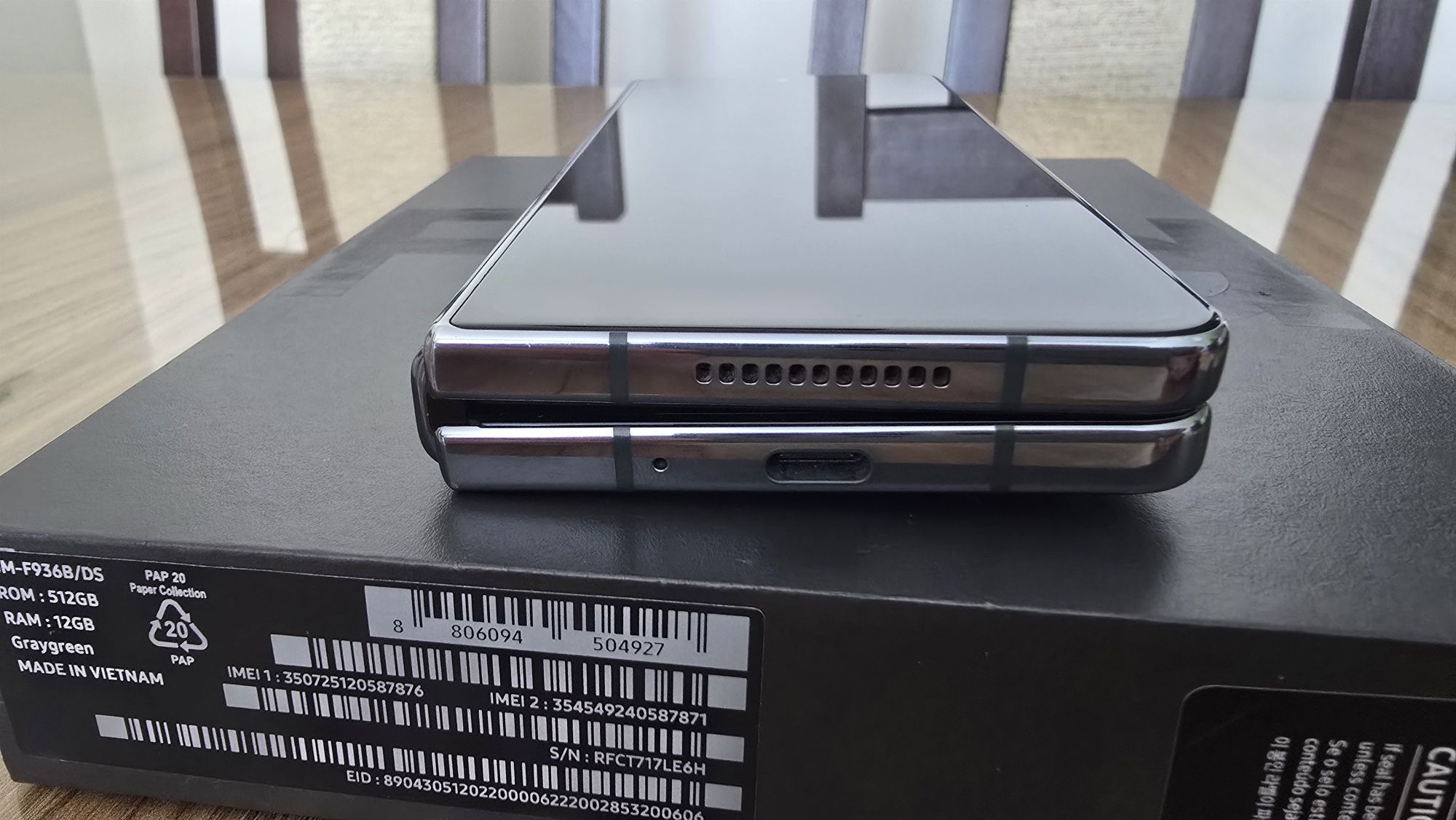 Samsung Galaxy Fold 4 12/512 Sklep Samsung. Duży zestaw