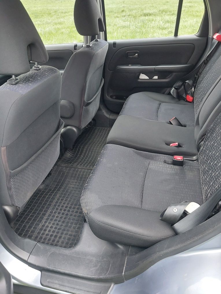 Sprzedam Honda CR-V 2,2 CDTI.