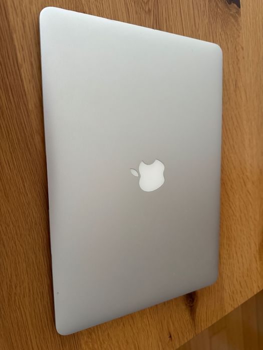 MacBook Air 13" 2015 i7 8 gb SATA 256 gb