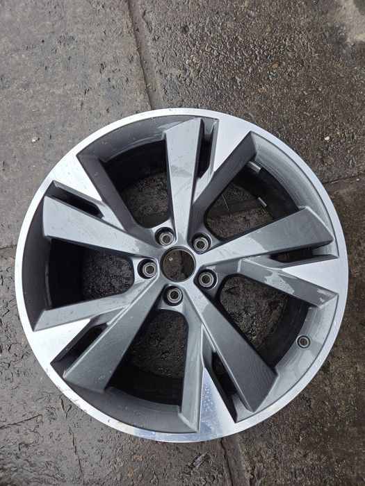 Оригінальний титановий диск r20, 5×112, Audi Q4 E-tron Sportback.