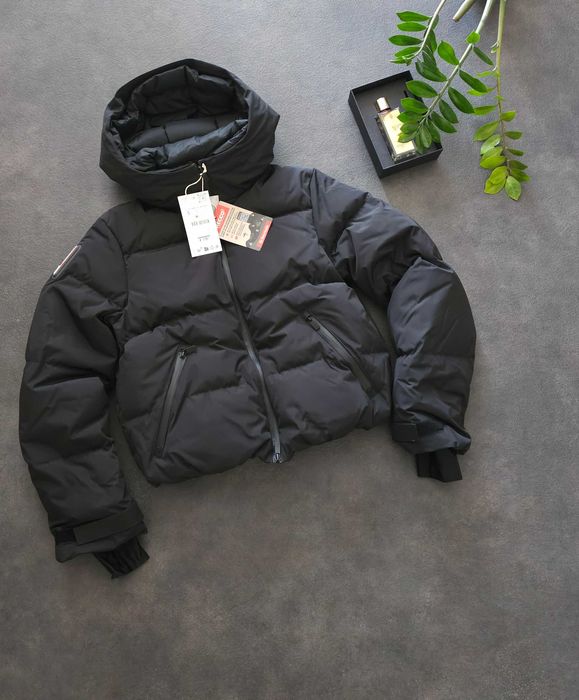 Продам лижна куртка Zara