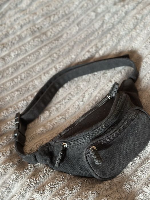 Бананка, сумочка Brandy Melville чорна, барсетка