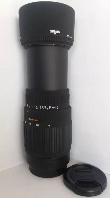 Canon 700D + objetiva EF-S 18-135mm + objetiva 70-300 mm(150€)+ Extras