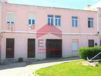 Moradia de 267,38m2 no centro de Peniche