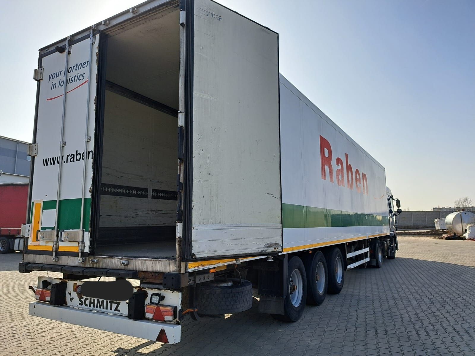 Chłodnia Schmitz Agregat Thermo King SL 200-e,Rok 2005 Fv-Vat,