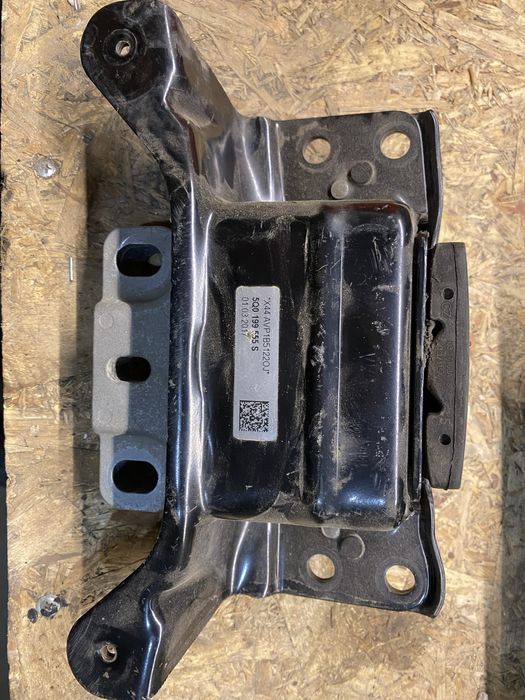 Продам подушку двигуна WAG