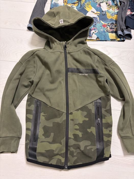 Набір одягу на хлопчика 122-128см - штани hm, кофта next, реглан