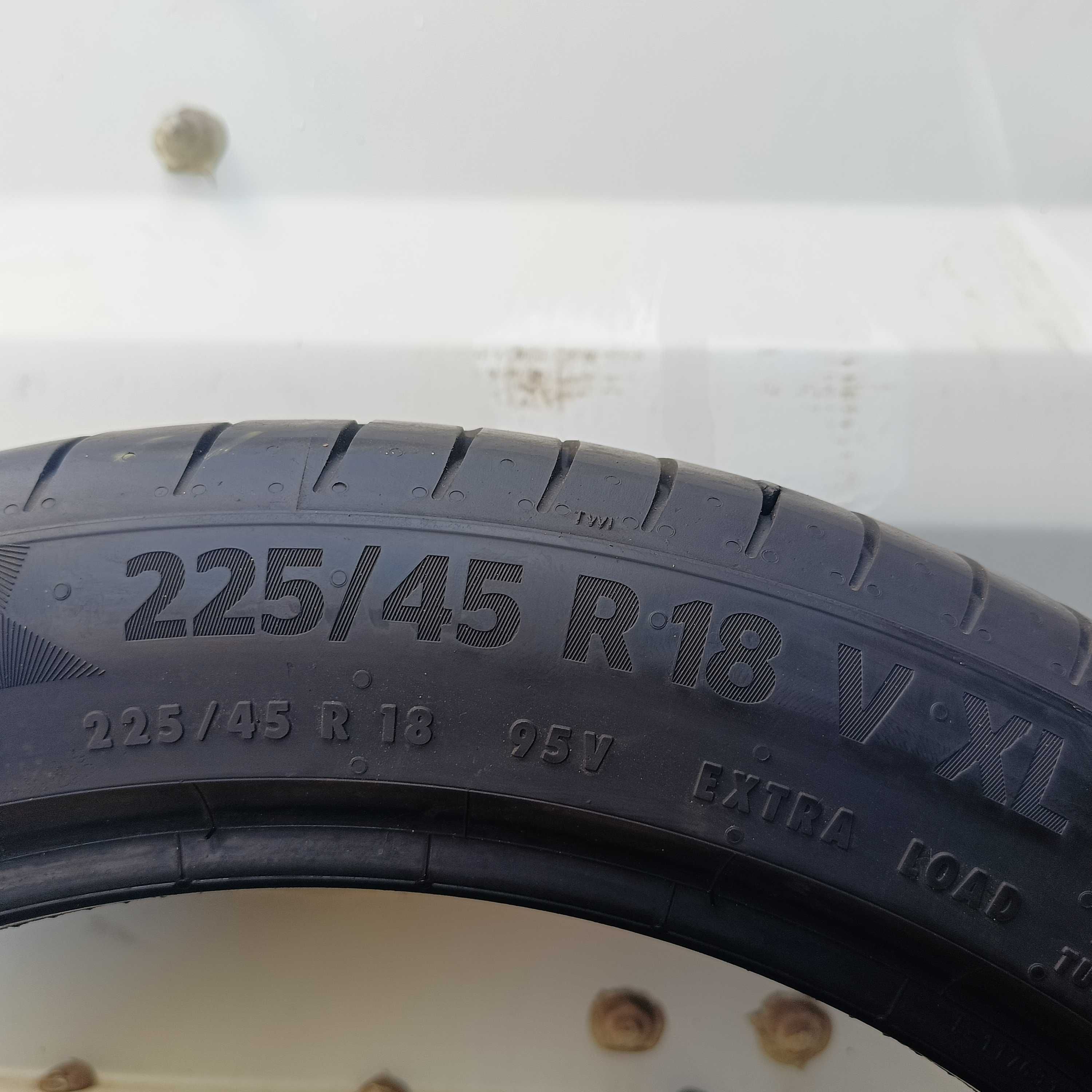 4X 225/45R18 95V CONTINENTAL Premium C6