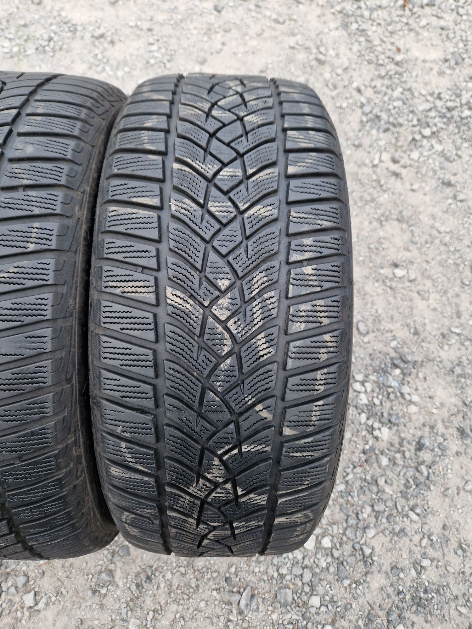 Opony zimowe Goodyear UltraGrip Performance+ 225/50r17 (98V)