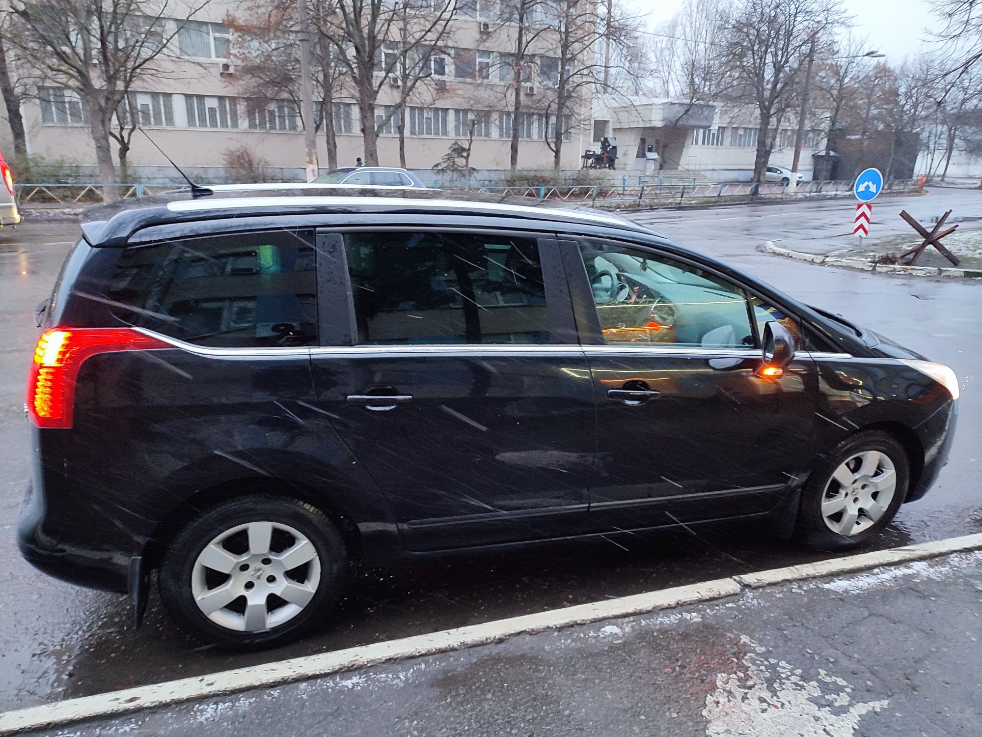 Peugeot 5008 1,6дизель