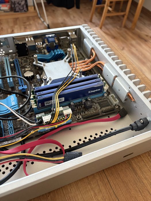 Bezgłośny komputer Streacom ST-fc5s EVO WS