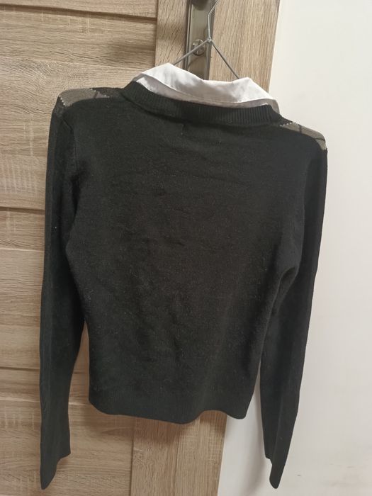 Damski wełniany sweterek w romby geometryczny wzór biała koszula M/L