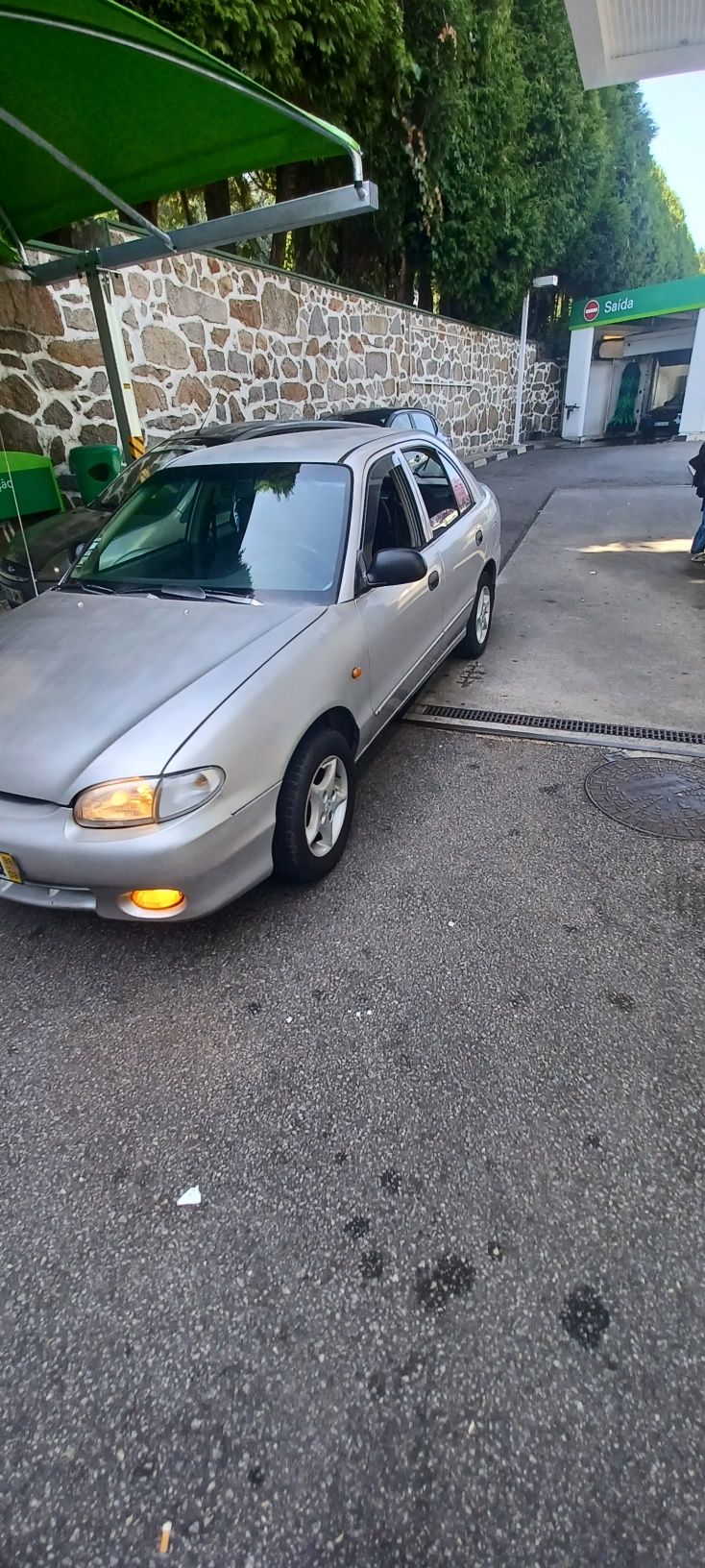 Hyundai accent em excelente estado de mecânica