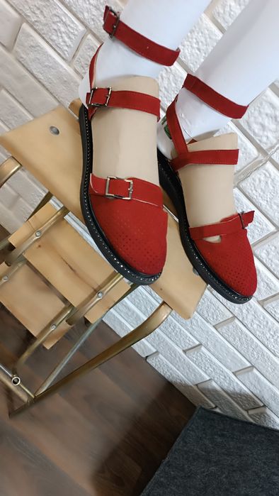 Продам босоножки