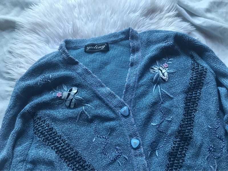 Cardigan Vintage Azul tipo malha com detalhes