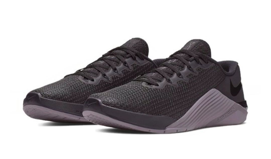 NIKE METCON 5 AQ r. 44
Kategoria: Sportowe