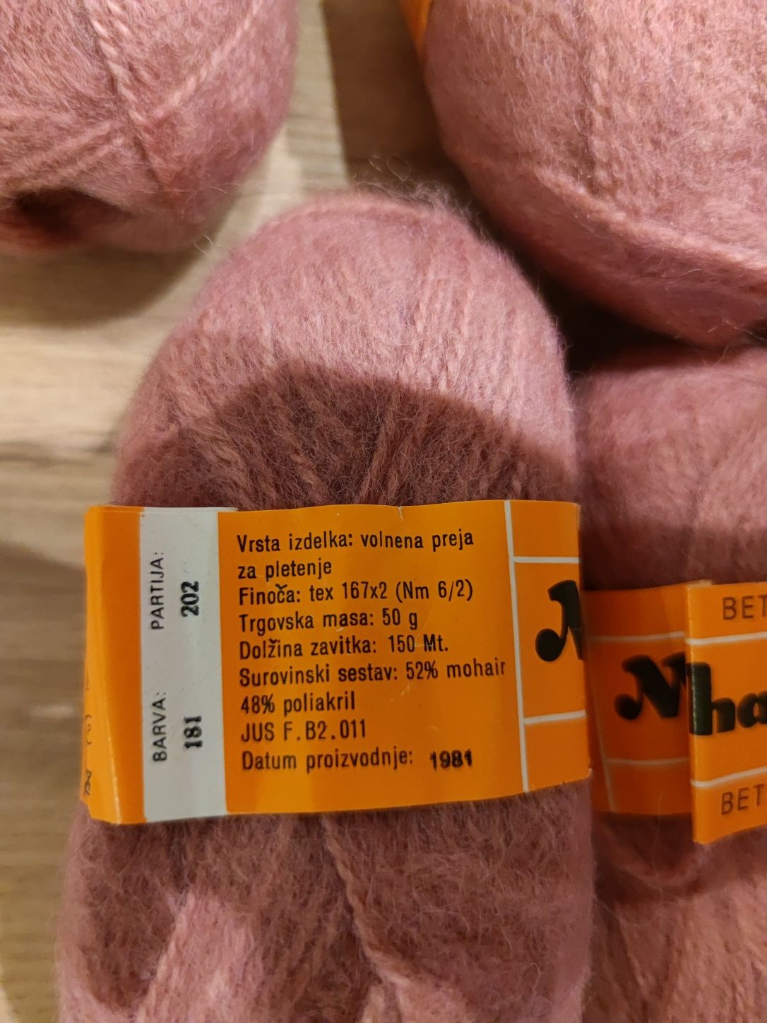 Włóczka różowa komplet 4 sztuk po 50g 52% mohair 48% poliakryl