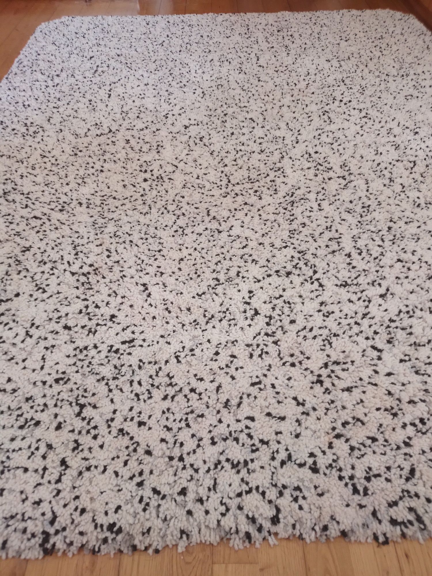 Carpete IKEA 1,60 por 2,10 Como nova! Pelo alto em algodão.