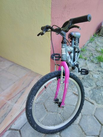 Bicicletas usadas de criança