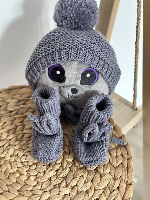 Вʼязана шапка і пінетки мерінос Babyorganic