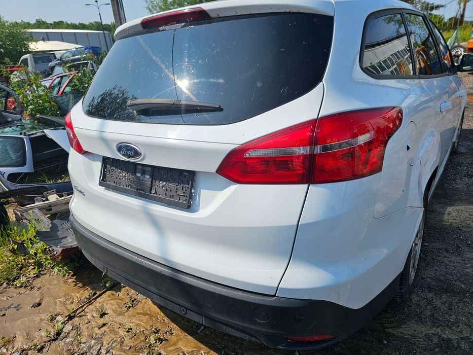 LAMPA LEWY TYŁ LUB PRAWY TYŁ FORD FOCUS MK3 17 BIAŁY EU KOMBI