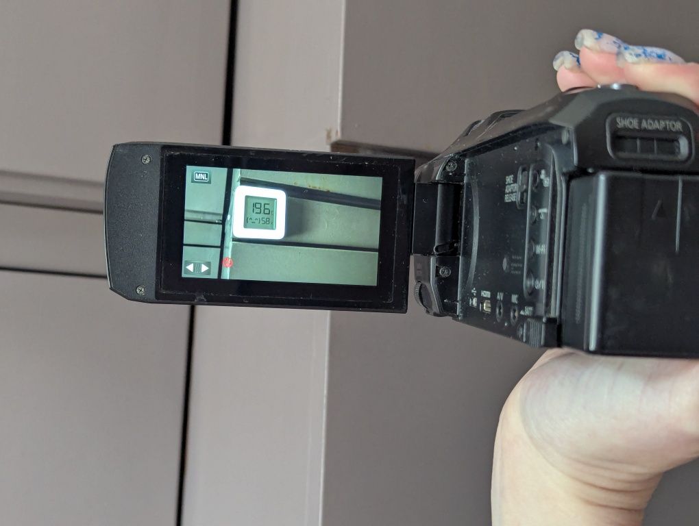 Відеокамера Panasonic HC V-750