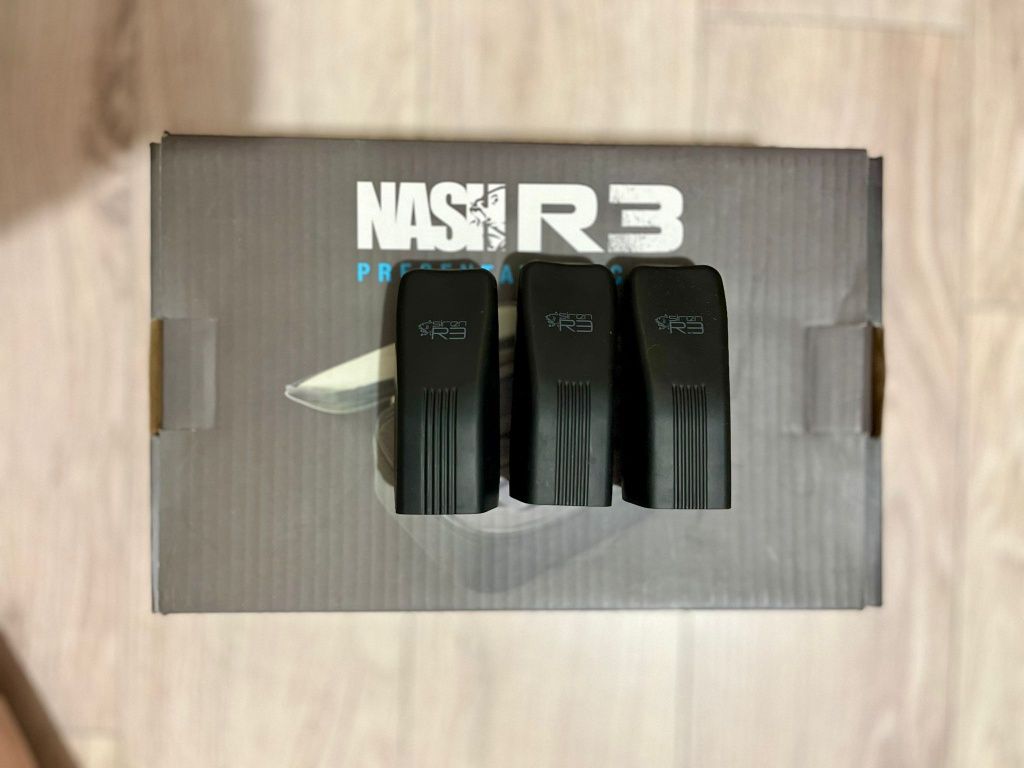 Sygnalizatory Nash R3 3+1 zestaw z hangerami+pokrowiec