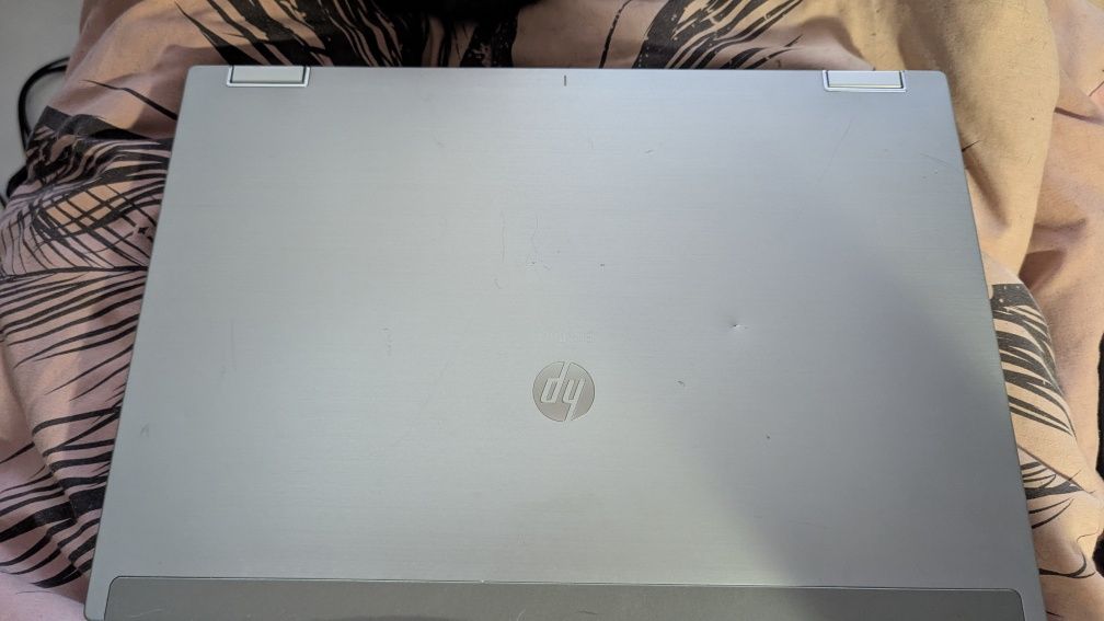 Hewlett-Packard 8440p: 14",i7-3.5 GHz, 6 DDR3, 128 SSD, original, USA