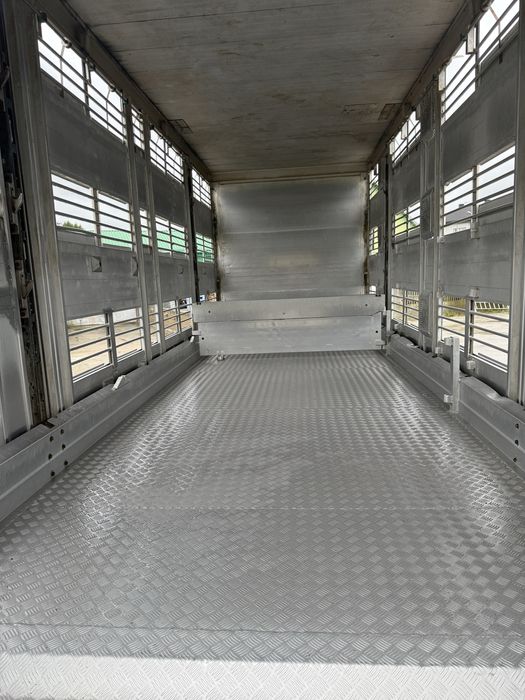 Volvo fm 410 do przewozu zwierząt do żywca zabudowa kaba 3 pokłady