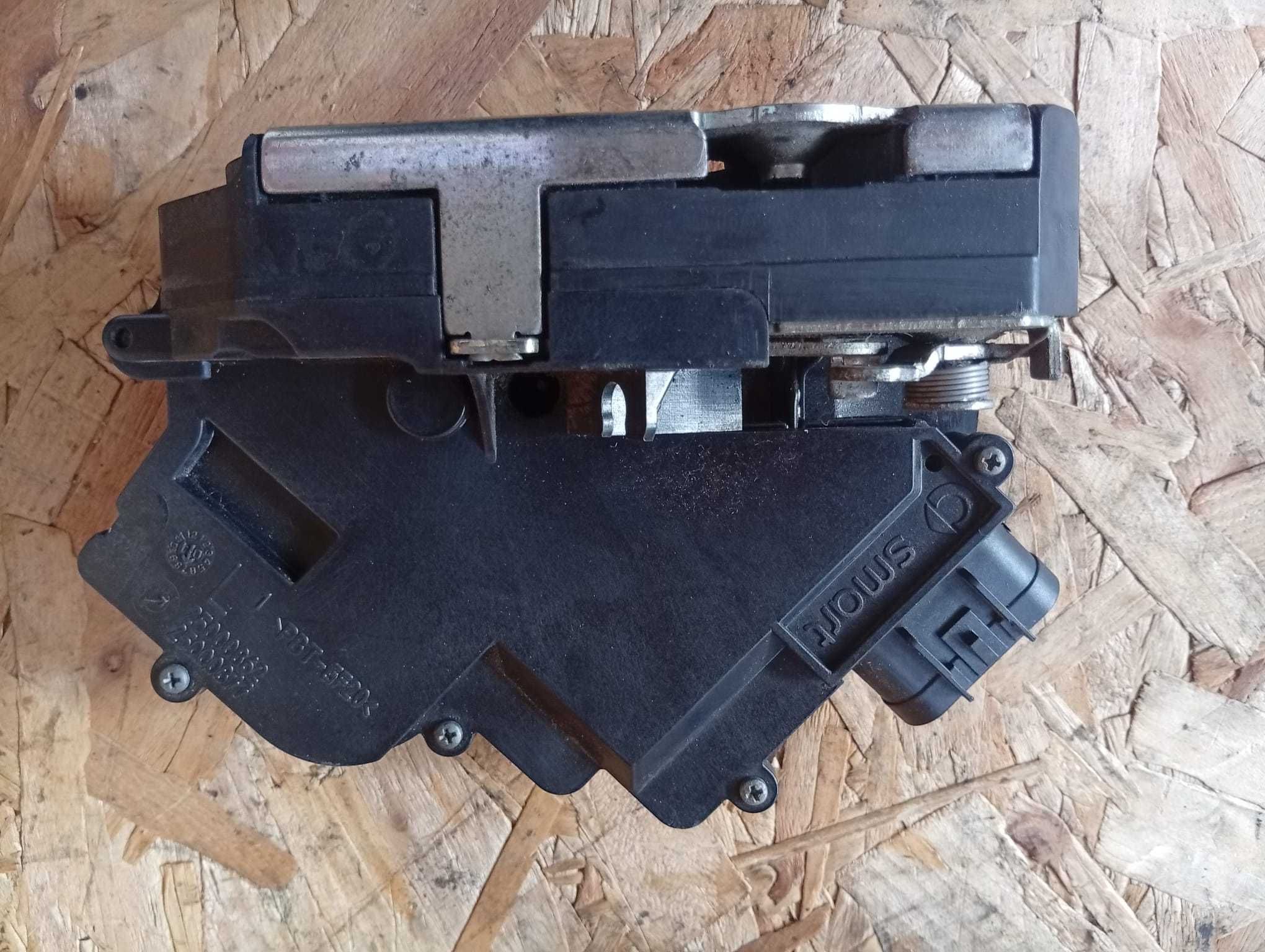 Fecho Porta Trás Esquerda - Smart Forfour (454)