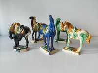 Conjunto de 5 cavalos em porcelana chinesa