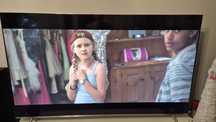 Telewizor 65 Premium UHD 4K MU7002 UE65MU7002TXXH 7 seria

4 lat temu