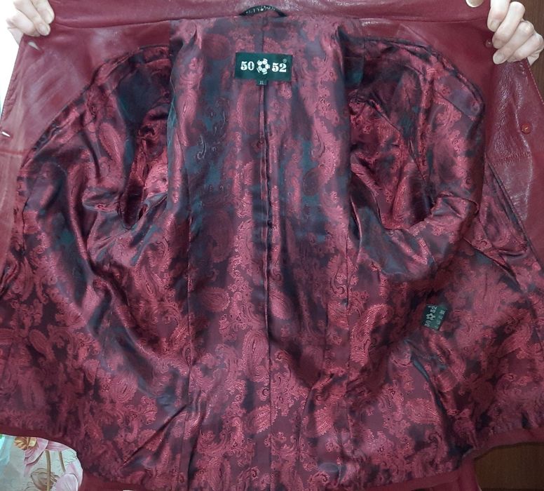 Женский кожаный пиджак